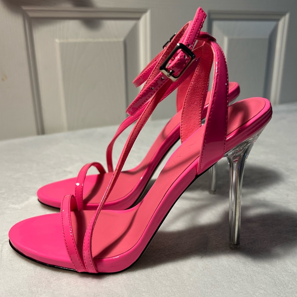 Aminah Jillil women’s heels, Size 6, Hot Pink